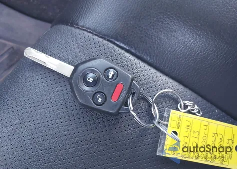 2013 Subaru Legacy 2.5I Limited z USA, uszkodzony, nr VIN 4S3BMCK64D3004749